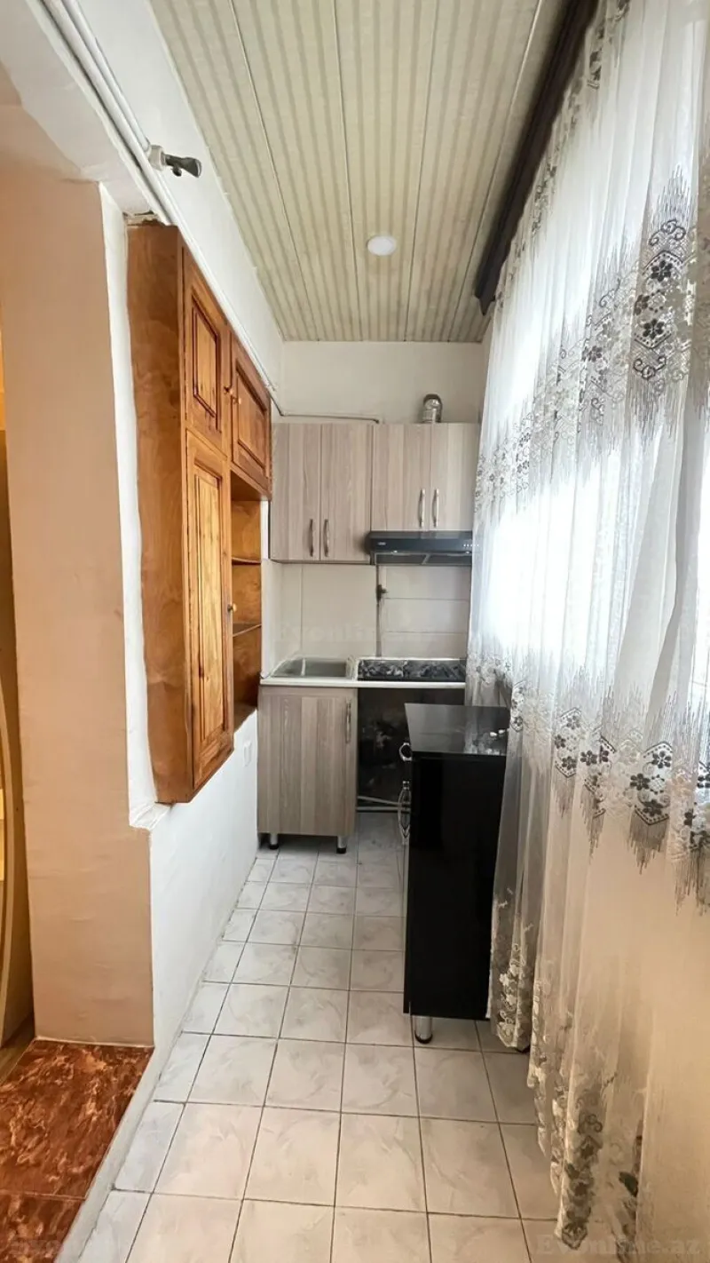 Kirayə verilir 2 otaqlı Mənzil Köhnə tikili 40 m² Bakmil m. - şəkil 3