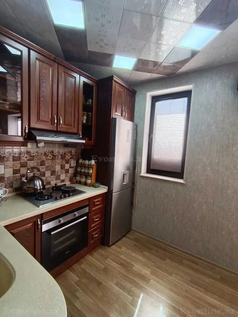 Satılır 4 otaqlı Mənzil Köhnə tikili 75 m² Əmircan - şəkil 17