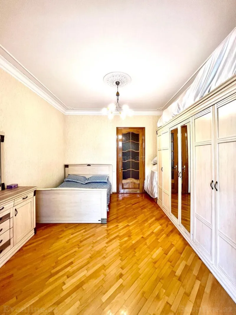 Satılır 2 otaqlı Mənzil Köhnə tikili 70 m² Nizami m. - şəkil 10