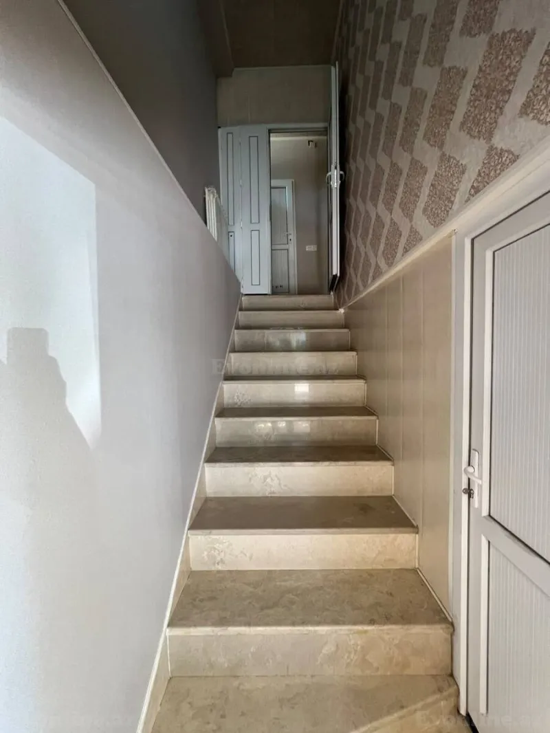 Kirayə verilir 2 otaqlı Mənzil Köhnə tikili 80 m² 28 May m. - şəkil 12