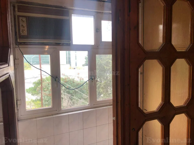 Kirayə verilir 3 otaqlı Mənzil Köhnə tikili 70 m² Qara Qarayev m. - şəkil 12