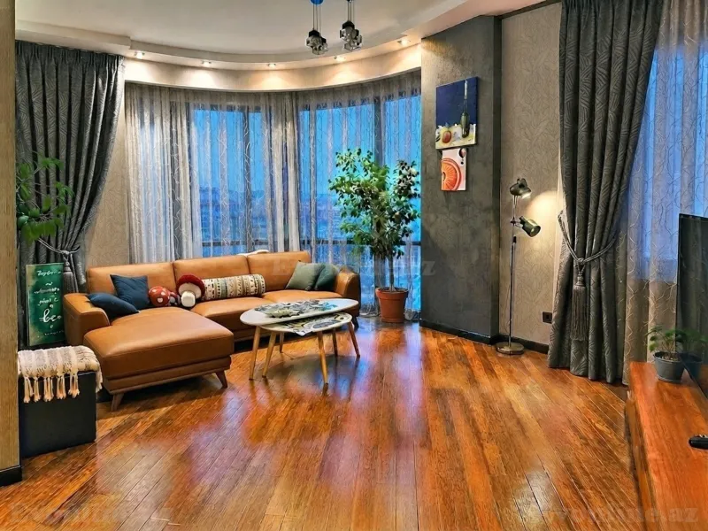 Kirayə verilir 3 otaqlı Mənzil Yeni tikili 125 m² Nəsimi r. - şəkil 2