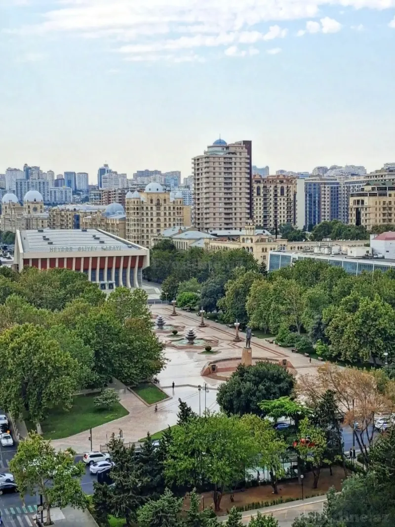 Satılır 4 otaqlı Mənzil Yeni tikili 200 m² 28 May m. - şəkil 2