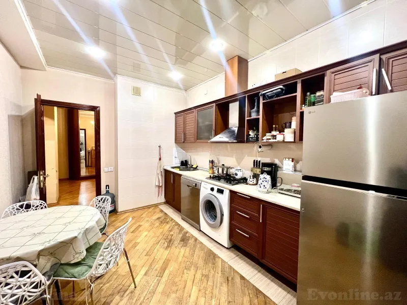 Satılır 2 otaqlı Mənzil Yeni tikili 90 m² 8 Noyabr m. - şəkil 5