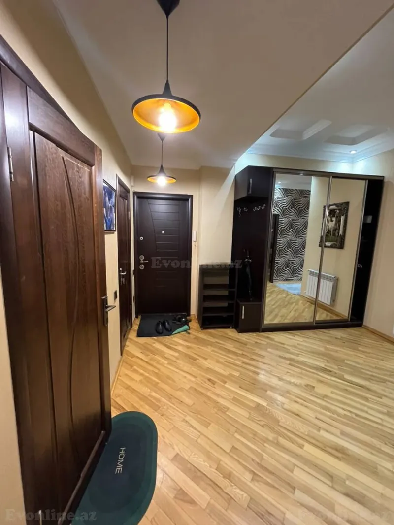 Kirayə verilir 3 otaqlı Mənzil Yeni tikili 135 m² İnşaatçılar m. - şəkil 5