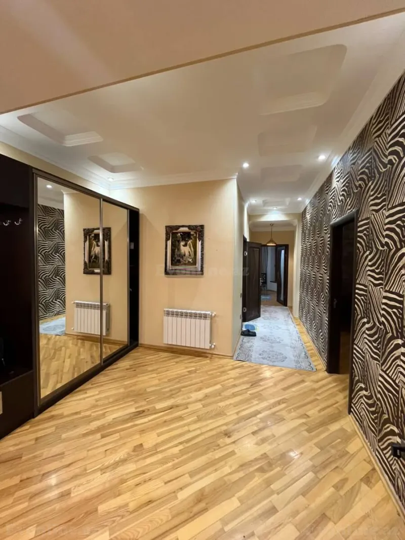 Kirayə verilir 3 otaqlı Mənzil Yeni tikili 135 m² İnşaatçılar m. - şəkil 7
