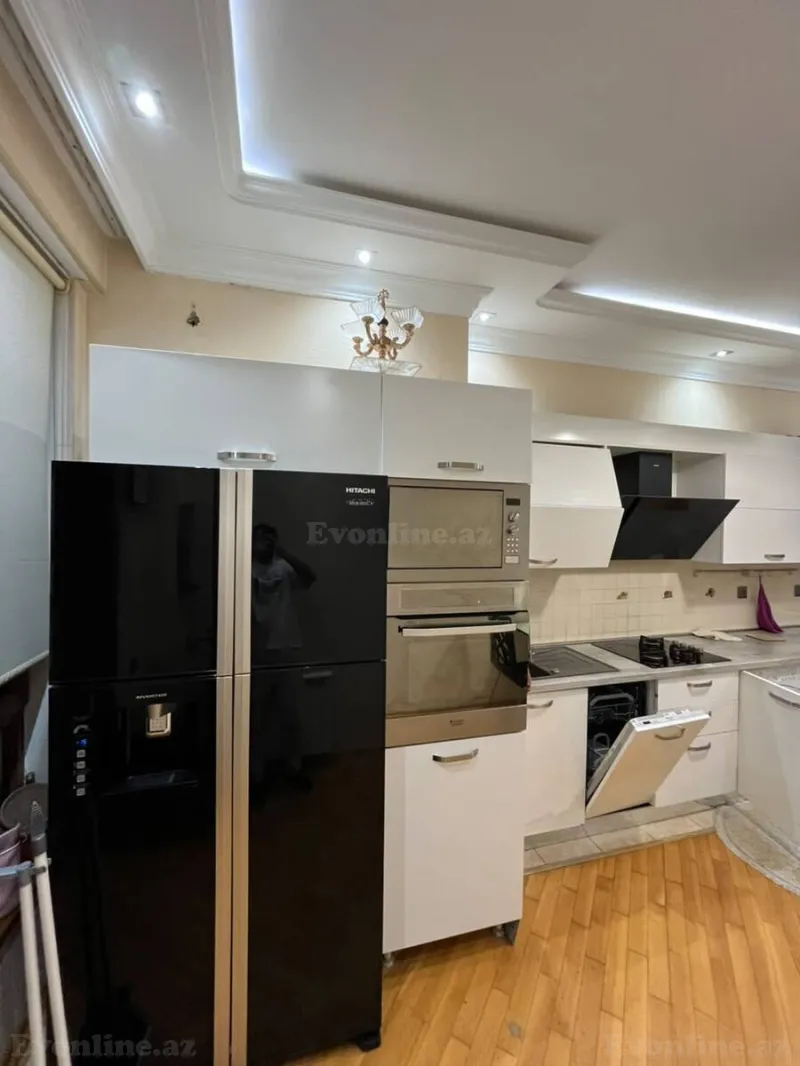 Kirayə verilir 3 otaqlı Mənzil Yeni tikili 135 m² İnşaatçılar m. - şəkil 15