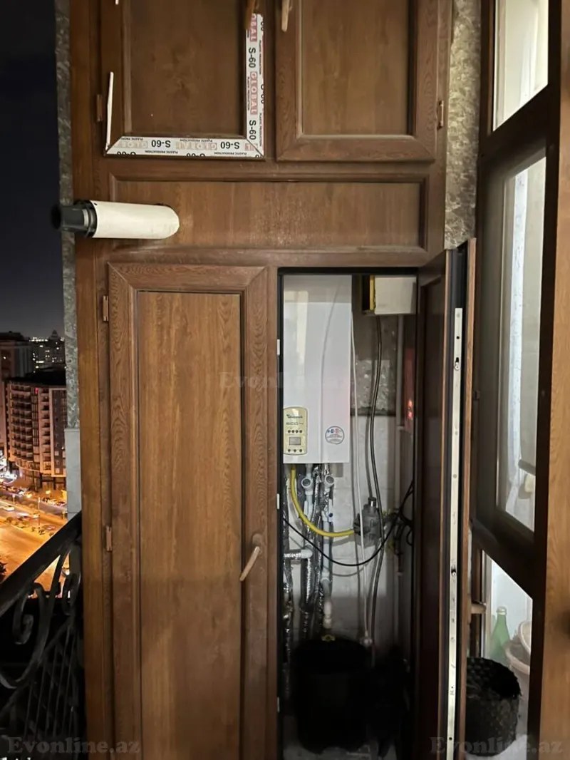 Kirayə verilir 3 otaqlı Mənzil Yeni tikili 135 m² İnşaatçılar m. - şəkil 21