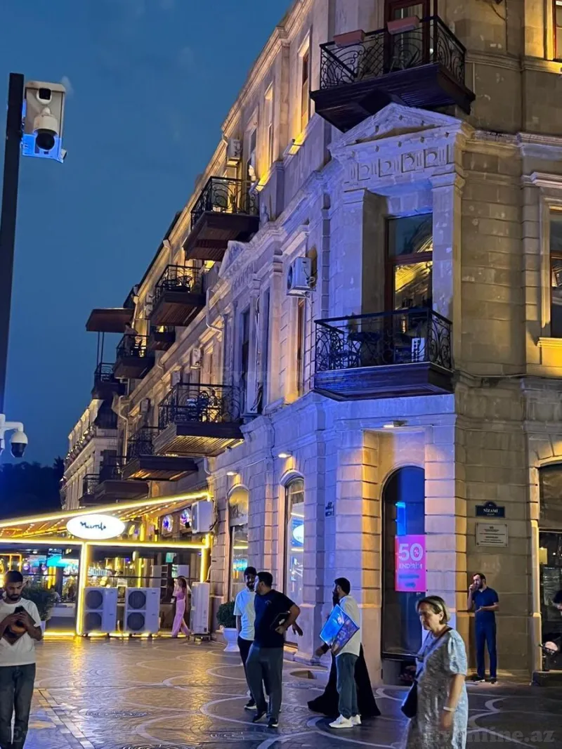 3 otaqlı Mənzil 80 m² Sahil m. Kirayə verilir