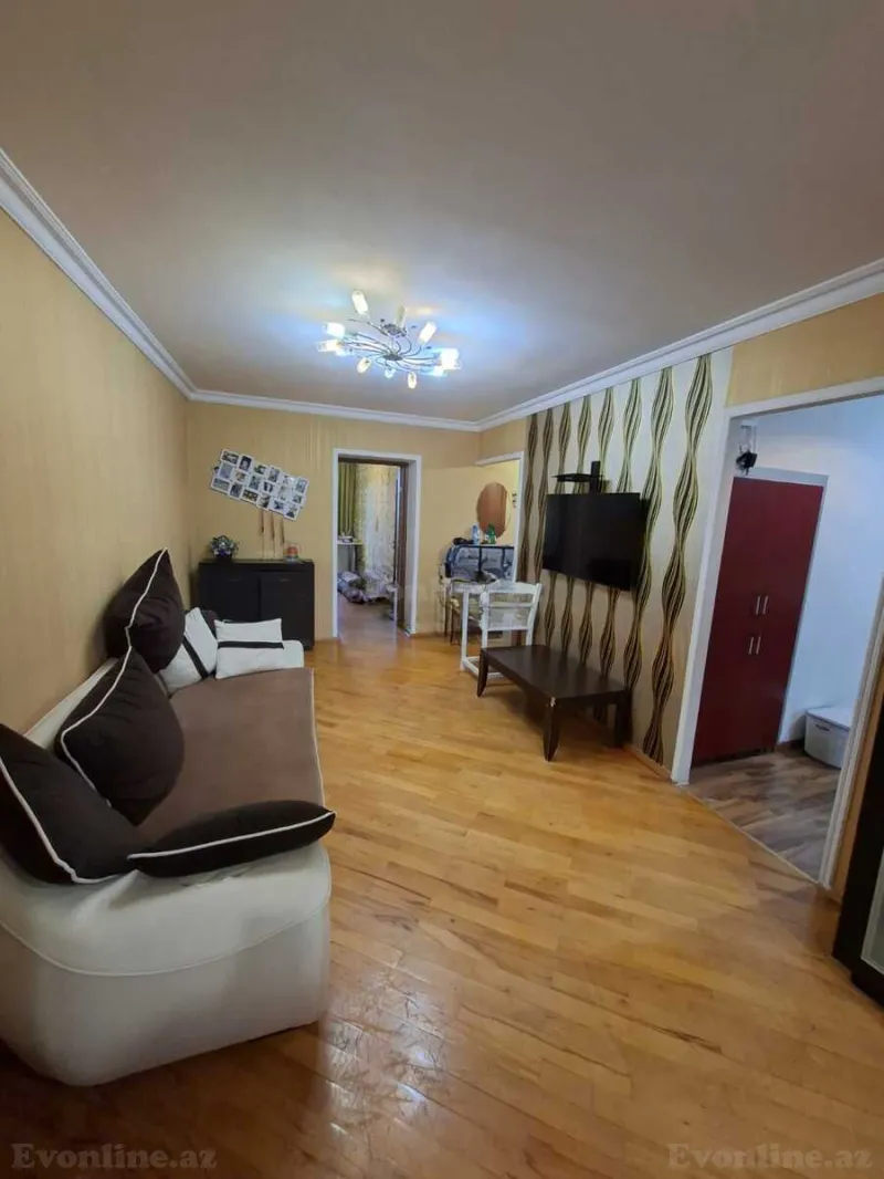 3 otaqlı Mənzil 70 m² 8-ci kilometr Satılır
