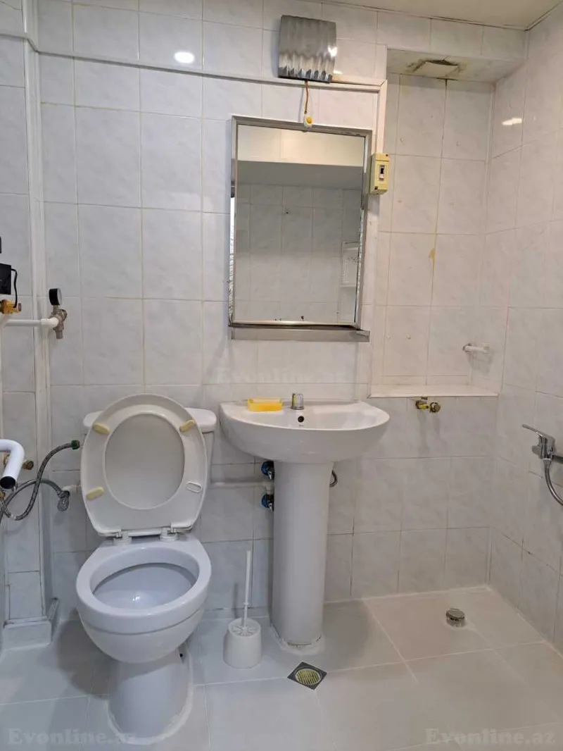 Kirayə verilir 3 otaqlı Mənzil Köhnə tikili 70 m² Elmlər Akademiyası m. - şəkil 17