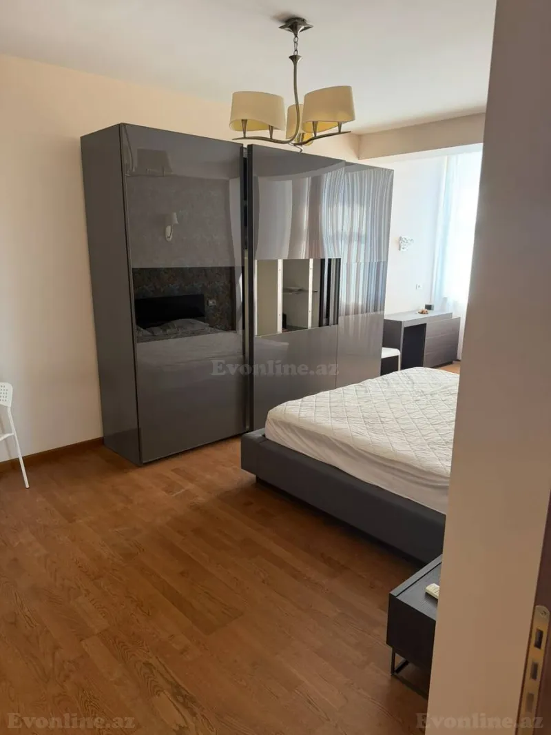 Satılır 4 otaqlı Mənzil Yeni tikili 220 m² Nizami m. - şəkil 10