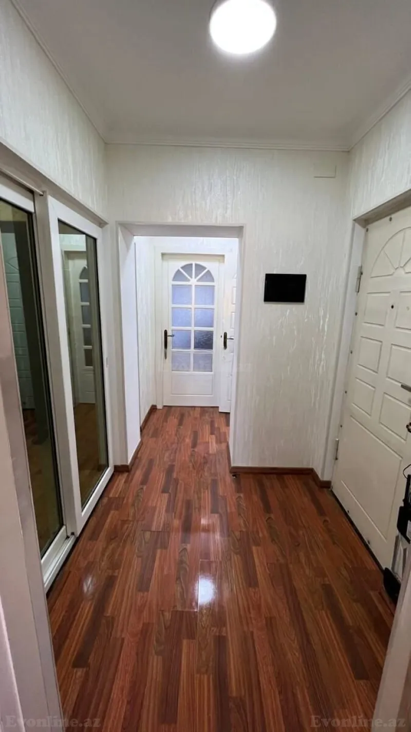 Kirayə verilir 2 otaqlı Mənzil Köhnə tikili 52 m² Səbail r. - şəkil 2