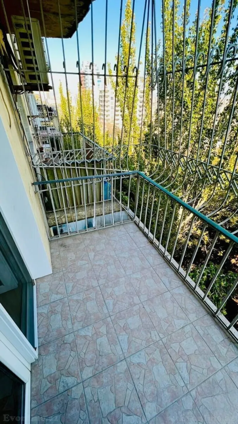 Kirayə verilir 2 otaqlı Mənzil Köhnə tikili 52 m² Səbail r. - şəkil 12