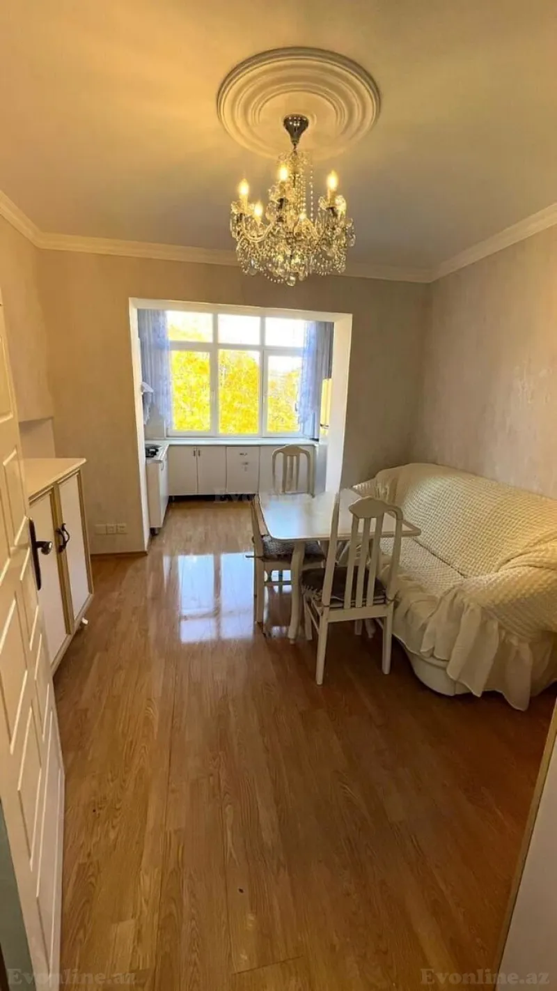 Kirayə verilir 2 otaqlı Mənzil Köhnə tikili 52 m² Səbail r. - şəkil 14