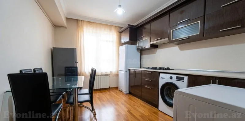Satılır 1 otaqlı Mənzil Köhnə tikili 50 m² Gənclik m. - şəkil 2