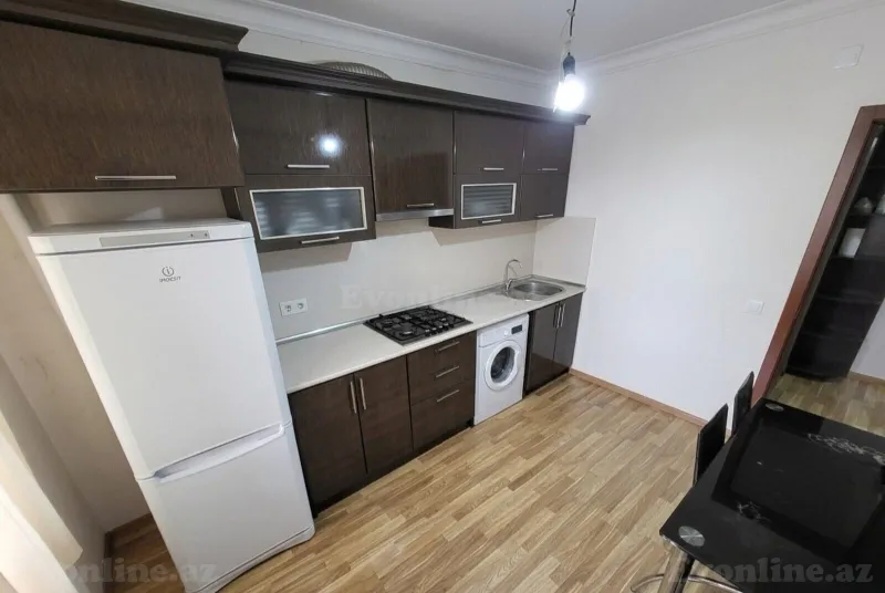 Satılır 1 otaqlı Mənzil Köhnə tikili 50 m² Gənclik m. - şəkil 4