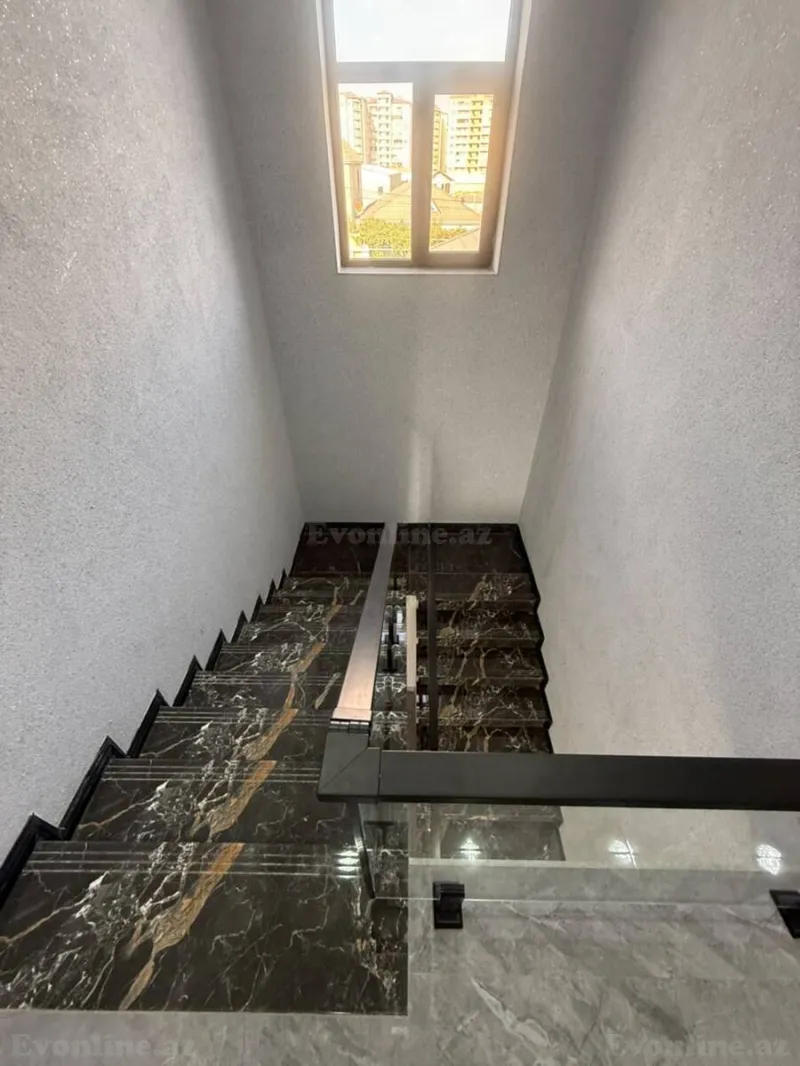 Satılır 5 otaqlı Həyət evi 254 m² Suraxanı r. - şəkil 17