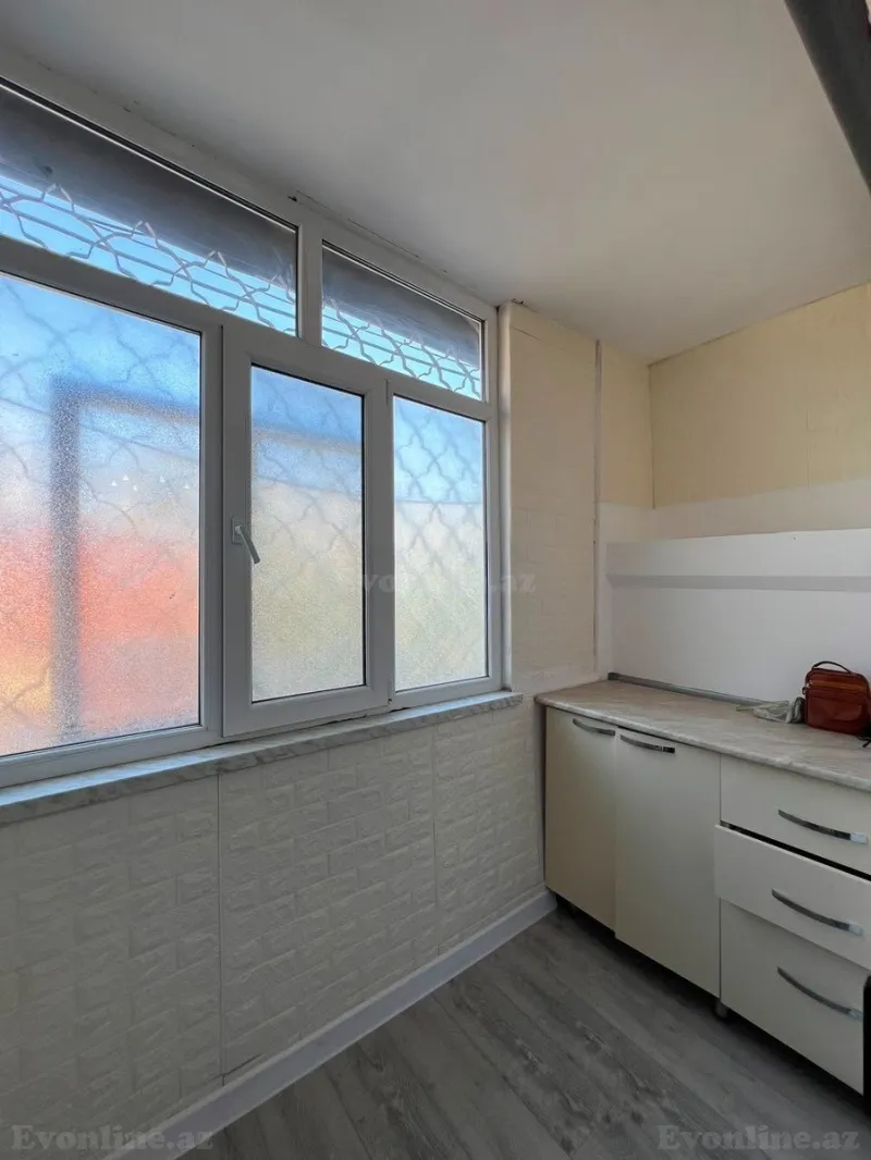 Satılır 3 otaqlı Mənzil Köhnə tikili 68 m² Xətai r. - şəkil 17