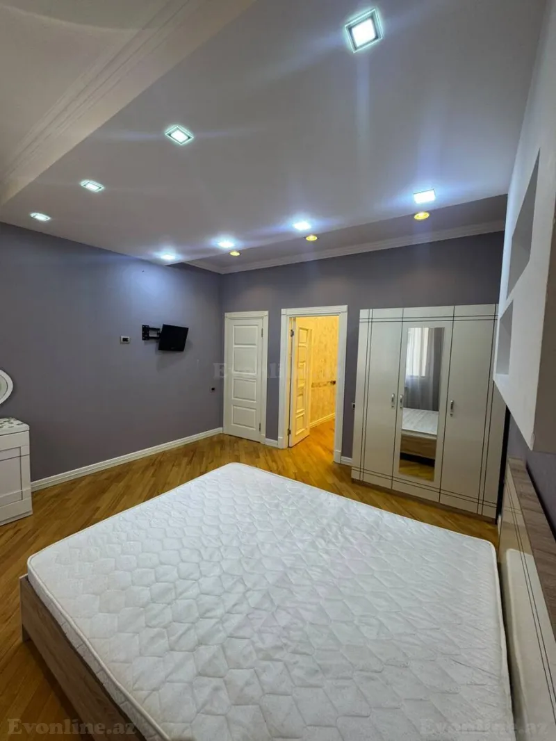 Kirayə verilir 4 otaqlı Mənzil Yeni tikili 160 m² İnşaatçılar m. - şəkil 5