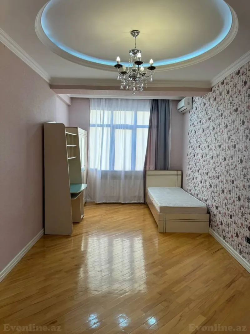 Kirayə verilir 4 otaqlı Mənzil Yeni tikili 160 m² İnşaatçılar m. - şəkil 7