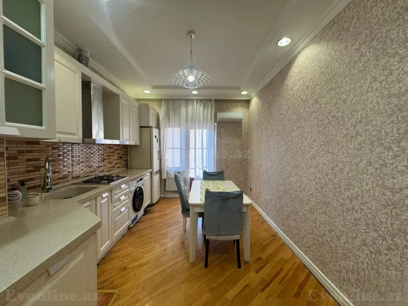 Kirayə verilir 4 otaqlı Mənzil Yeni tikili 160 m² İnşaatçılar m. - şəkil 11