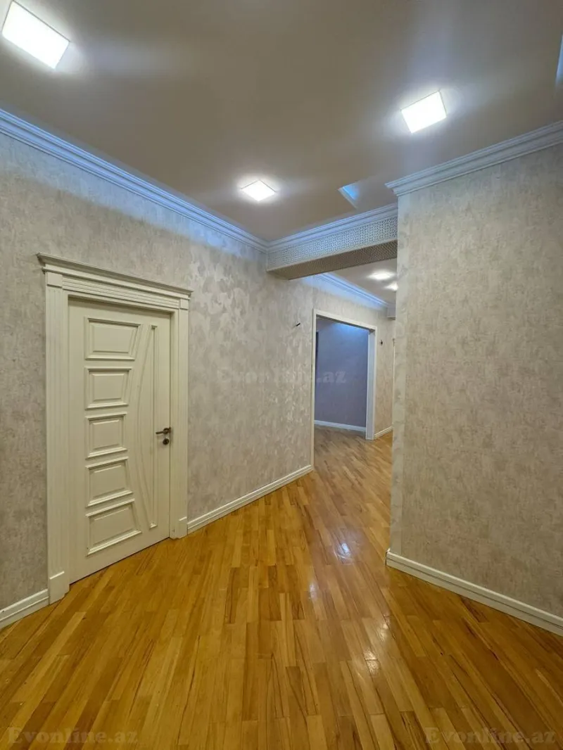 Kirayə verilir 4 otaqlı Mənzil Yeni tikili 160 m² İnşaatçılar m. - şəkil 16
