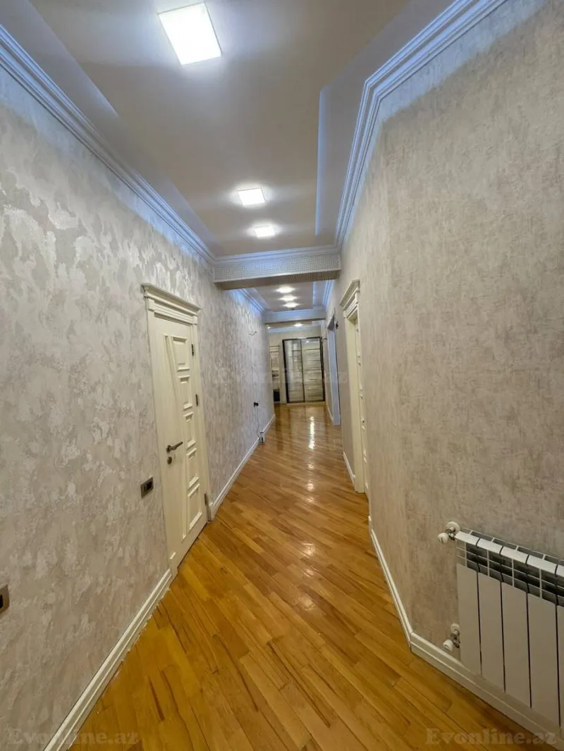 Kirayə verilir 4 otaqlı Mənzil Yeni tikili 160 m² İnşaatçılar m. - şəkil 18