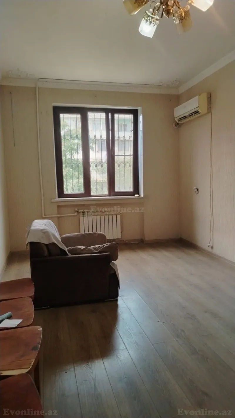 Satılır 2 otaqlı Mənzil Köhnə tikili 55 m² Bakıxanov - şəkil 2