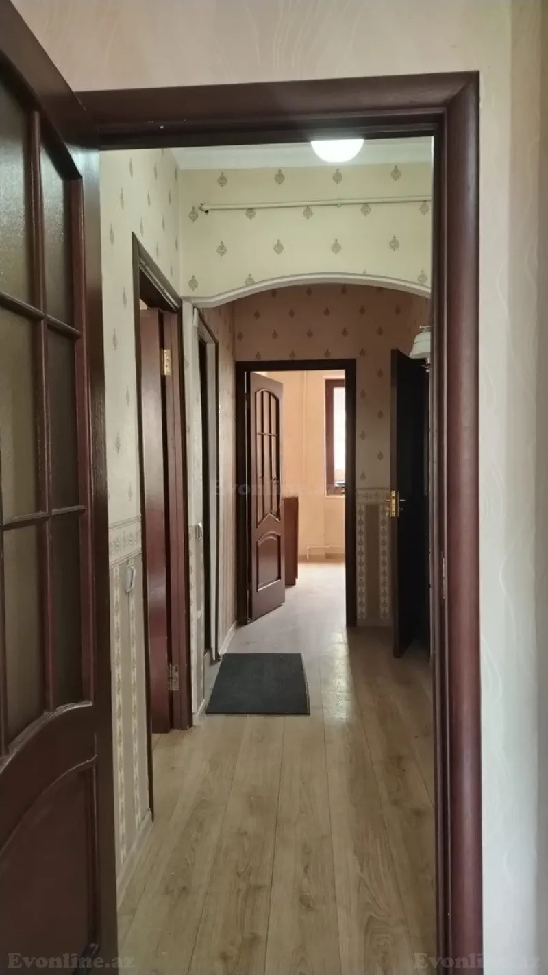 Satılır 2 otaqlı Mənzil Köhnə tikili 55 m² Bakıxanov - şəkil 4
