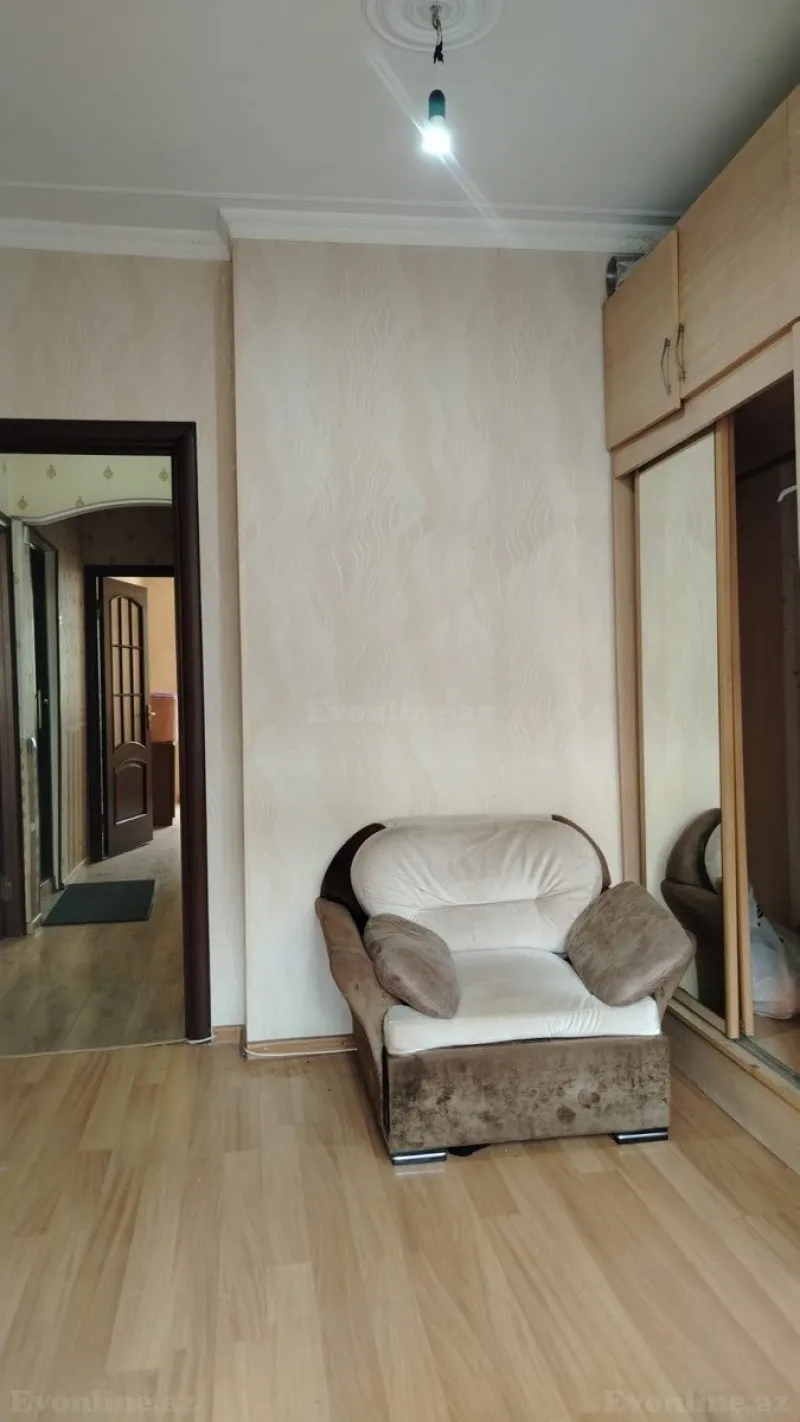 Satılır 2 otaqlı Mənzil Köhnə tikili 55 m² Bakıxanov - şəkil 8