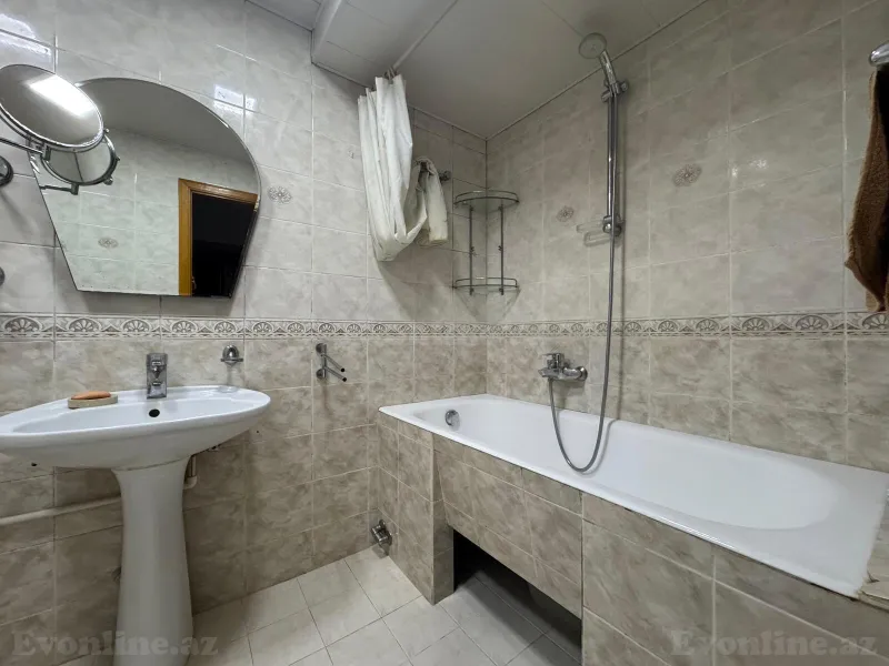 Satılır 2 otaqlı Mənzil Köhnə tikili 57 m² Gənclik m. - şəkil 12