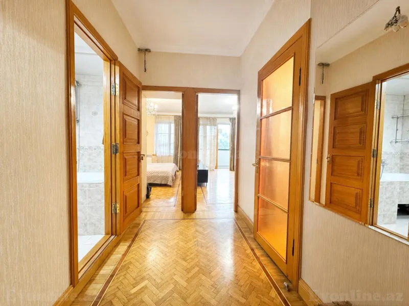 Satılır 2 otaqlı Mənzil Köhnə tikili 57 m² Gənclik m. - şəkil 13