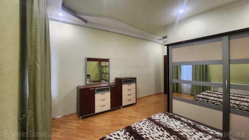 Kirayə verilir 5 otaqlı Mənzil Yeni tikili 200 m² Gənclik m. - şəkil 16