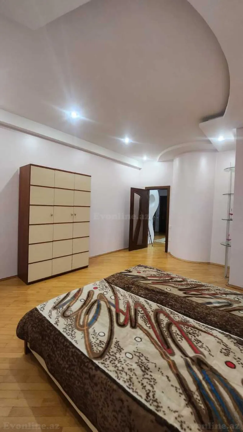 Kirayə verilir 5 otaqlı Mənzil Yeni tikili 200 m² Gənclik m. - şəkil 18
