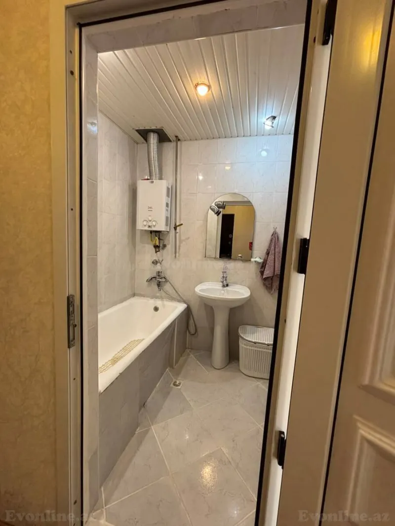 Satılır 2 otaqlı Mənzil Köhnə tikili 65 m² Əhmədli m. - şəkil 8