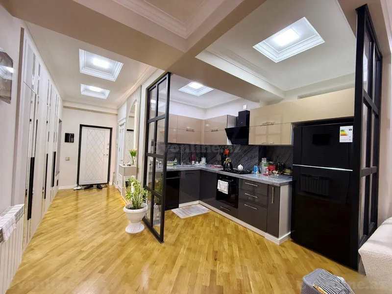 Satılır 2 otaqlı Mənzil Yeni tikili 80 m² Qara Qarayev m. - şəkil 7