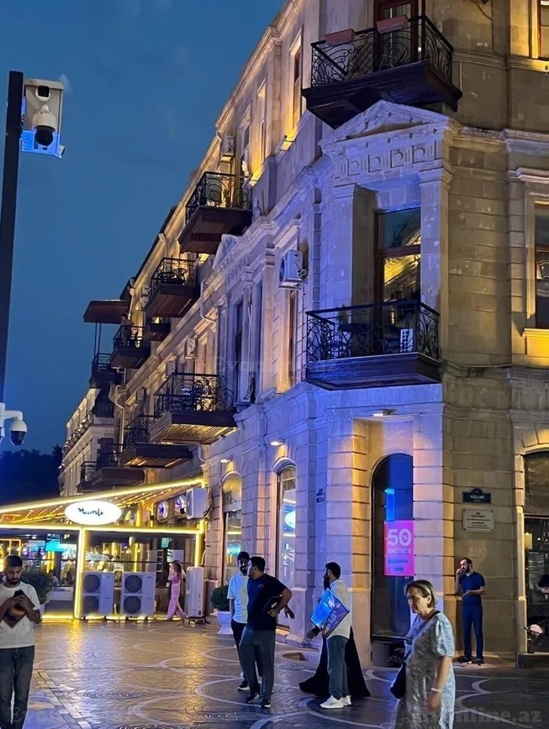 3 otaqlı Mənzil 105 m² Səbail r. Kirayə verilir