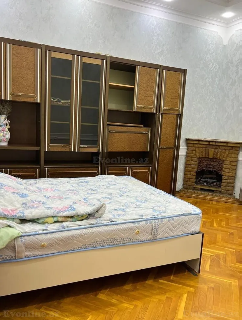 Kirayə verilir 3 otaqlı Mənzil Köhnə tikili 105 m² Səbail r. - şəkil 9