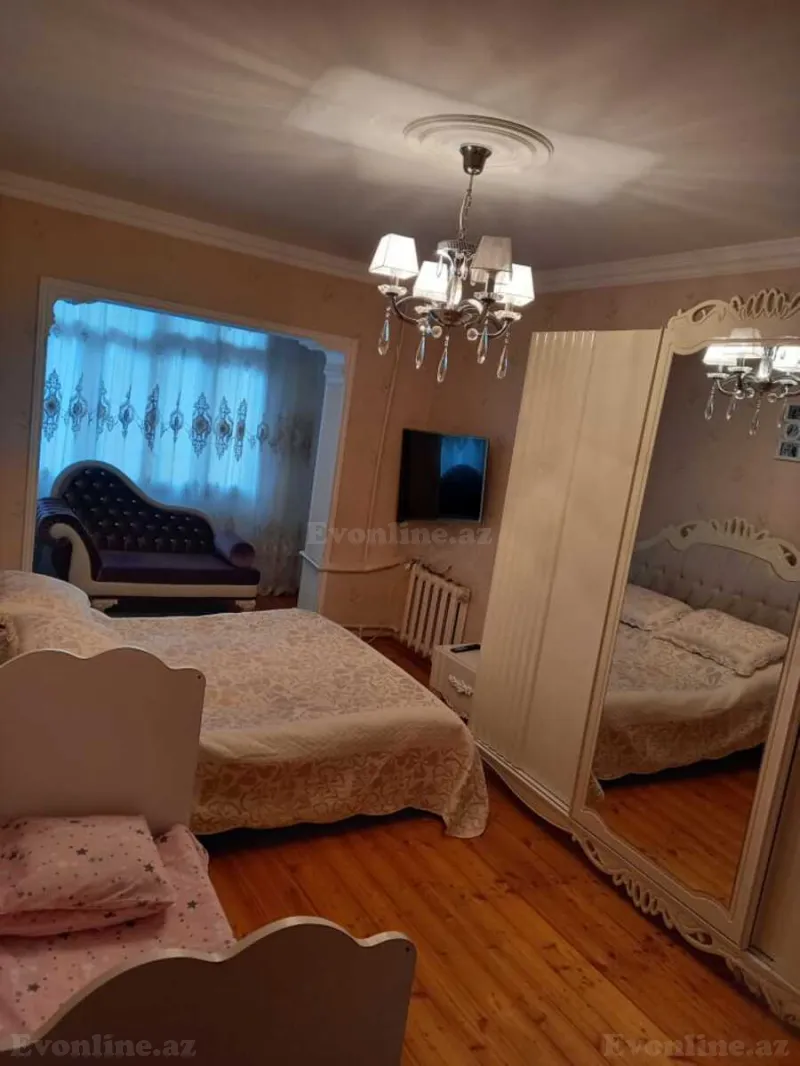 Satılır 4 otaqlı Mənzil Köhnə tikili 110 m² Əhmədli m. - şəkil 4