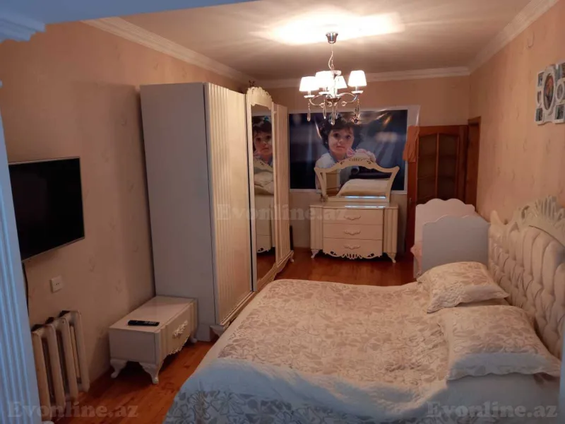 Satılır 4 otaqlı Mənzil Köhnə tikili 110 m² Əhmədli m. - şəkil 5