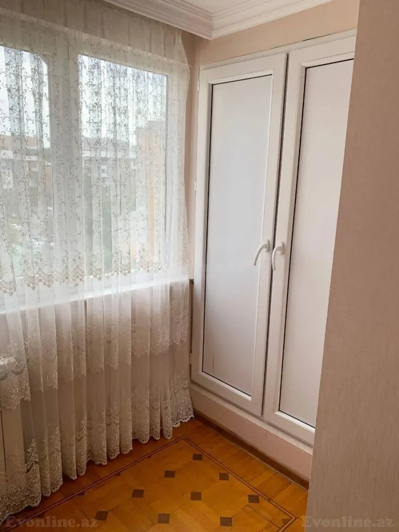 Kirayə verilir 2 otaqlı Mənzil Köhnə tikili 55 m² Səbail r. - şəkil 13