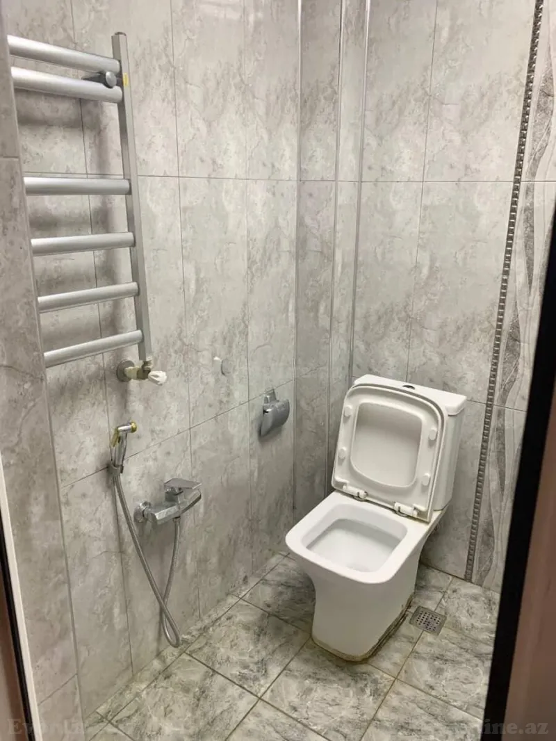 Kirayə verilir 2 otaqlı Mənzil Köhnə tikili 55 m² Səbail r. - şəkil 18