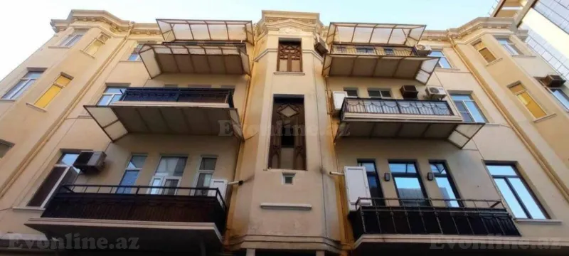 Satılır 5 otaqlı Mənzil Köhnə tikili 170 m² Nizami m. - şəkil 25