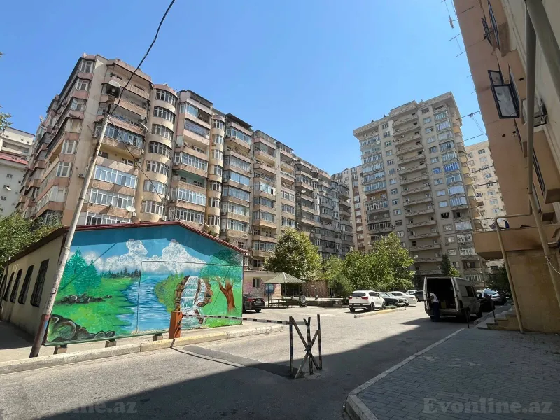 Satılır 4 otaqlı Mənzil Yeni tikili 170 m² Gənclik m.