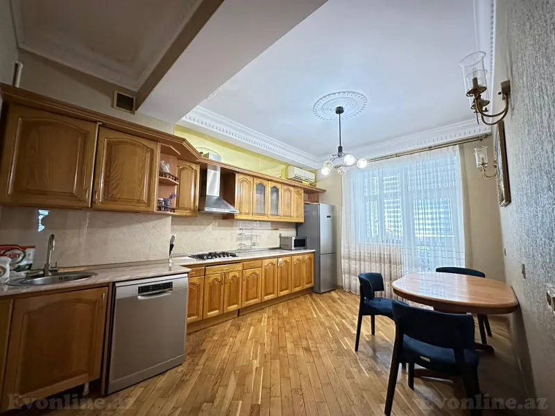 Satılır 4 otaqlı Mənzil Yeni tikili 170 m² Gənclik m. - şəkil 5