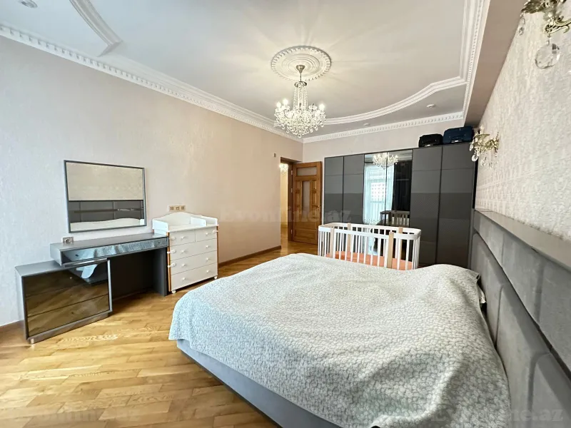Satılır 4 otaqlı Mənzil Yeni tikili 170 m² Gənclik m. - şəkil 10