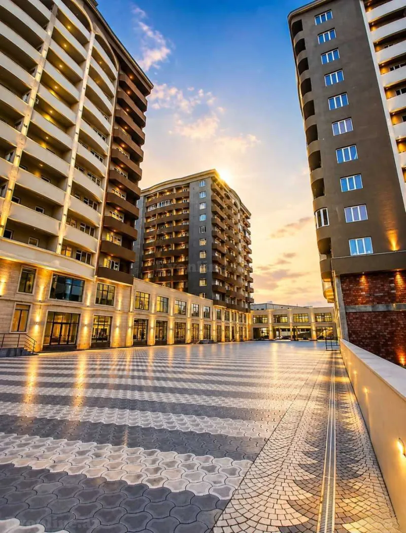 Satılır 4 otaqlı Mənzil Yeni tikili 1956 m² Gəncə