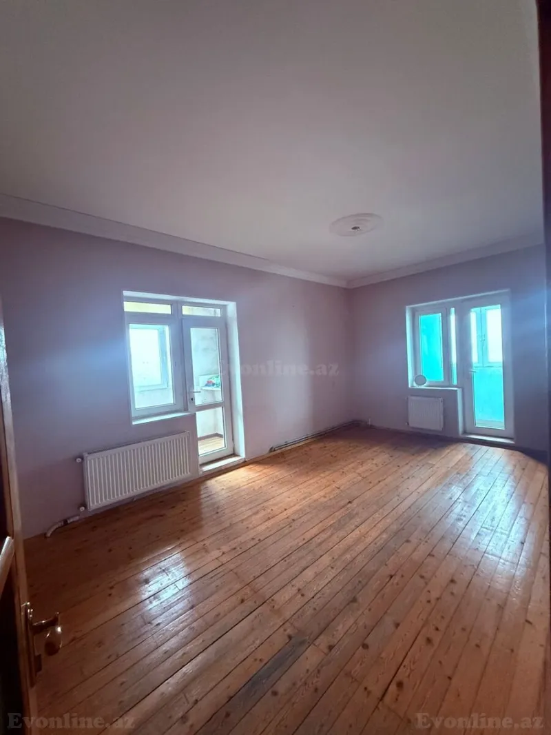 Satılır 4 otaqlı Mənzil Köhnə tikili 110 m² Əhmədli m.