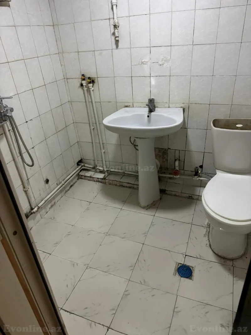 Kirayə verilir 1 otaqlı Mənzil Köhnə tikili 35 m² Elmlər Akademiyası m. - şəkil 7
